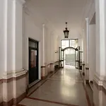 Casa Lucrezio Saint Peter's